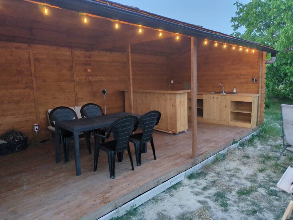 tuinhuis met buitenkeuken
